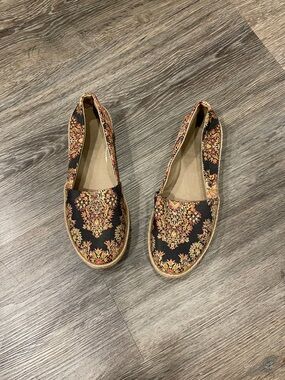 Black Floral Pattern Espadrille Slip-Ons for Women